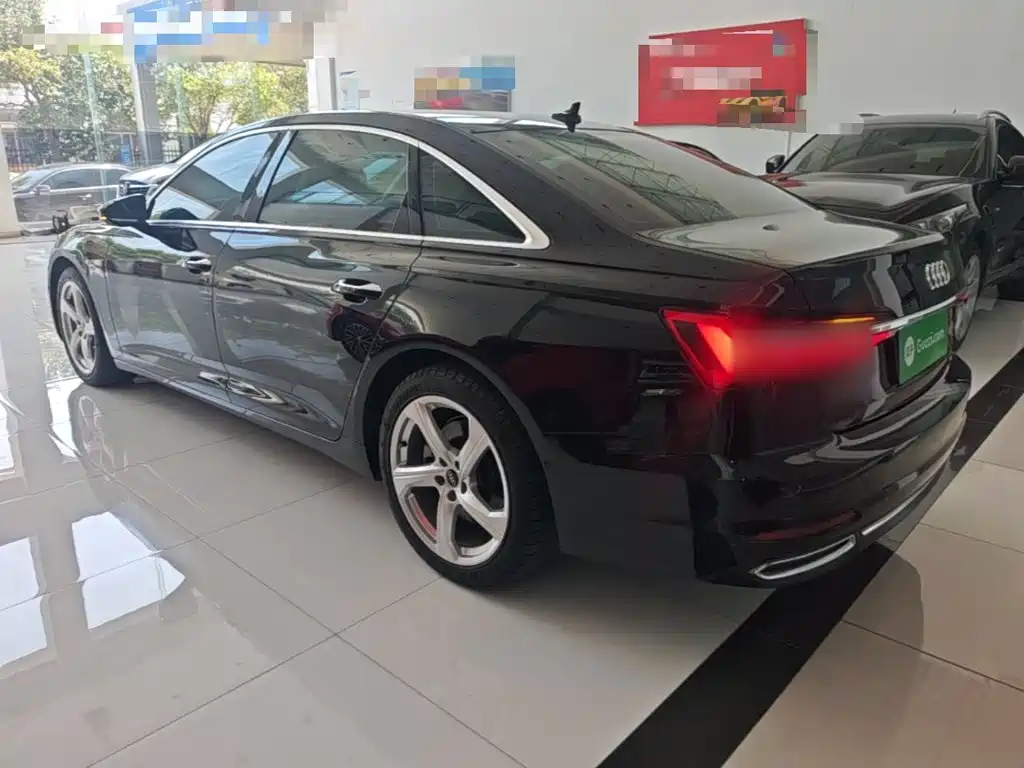 Audi A6L 2022