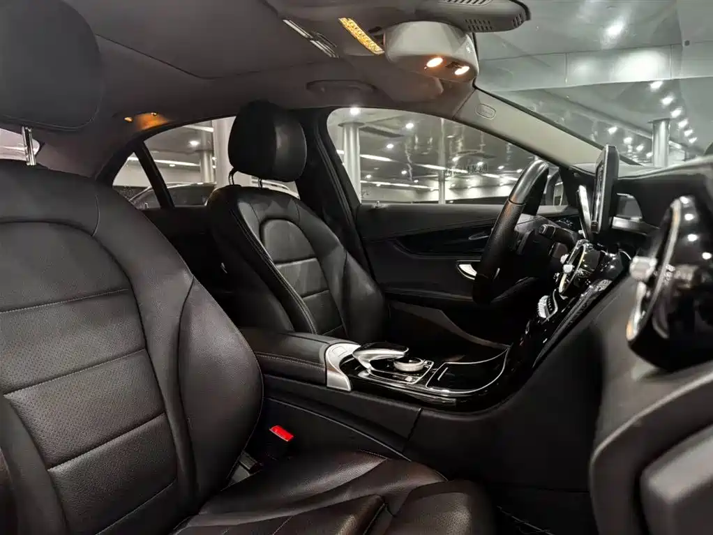 Mercedes-Benz C-Class 2018 — фото 18