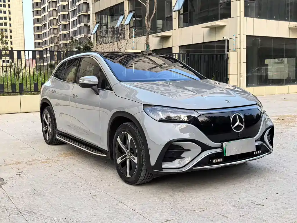 Mercedes-Benz EQE SUV 2023