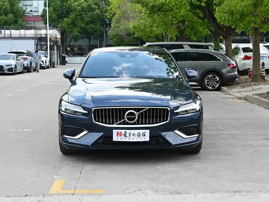 Volvo S60 2020 — фото 2
