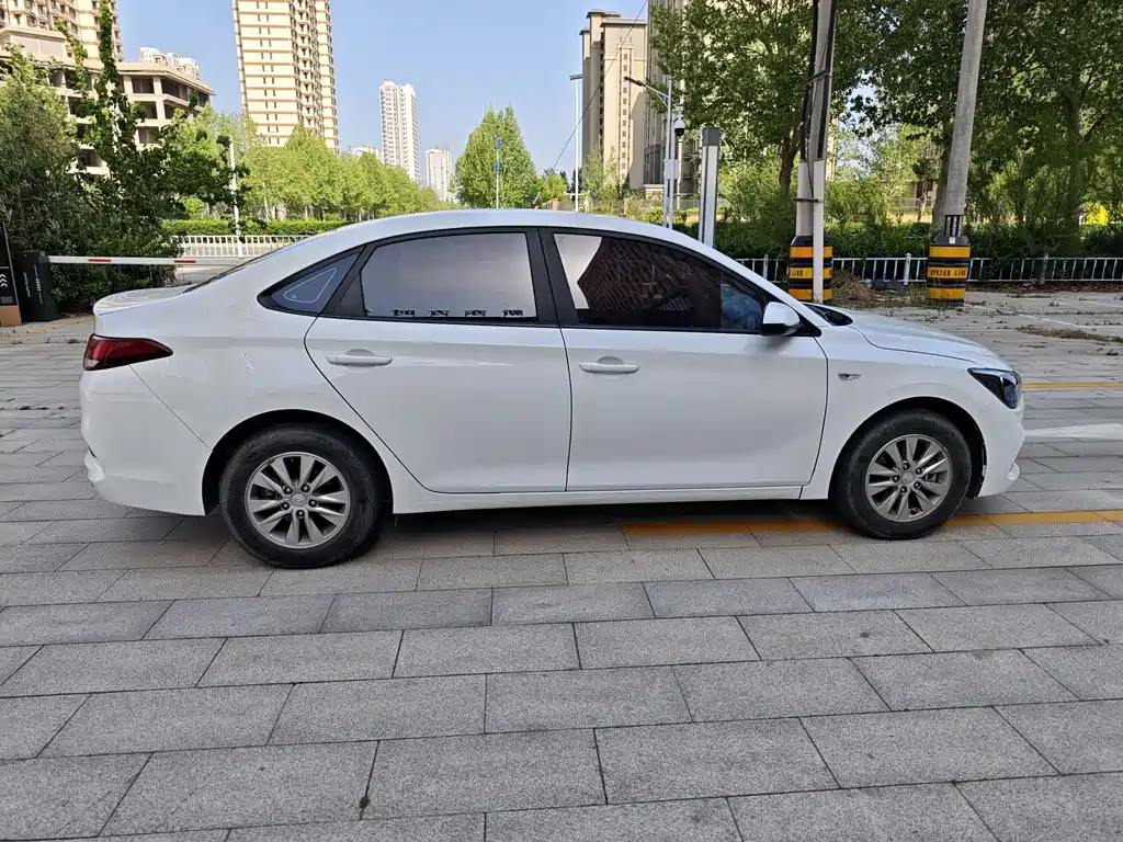 Hyundai Elantra 2021 — фото 7