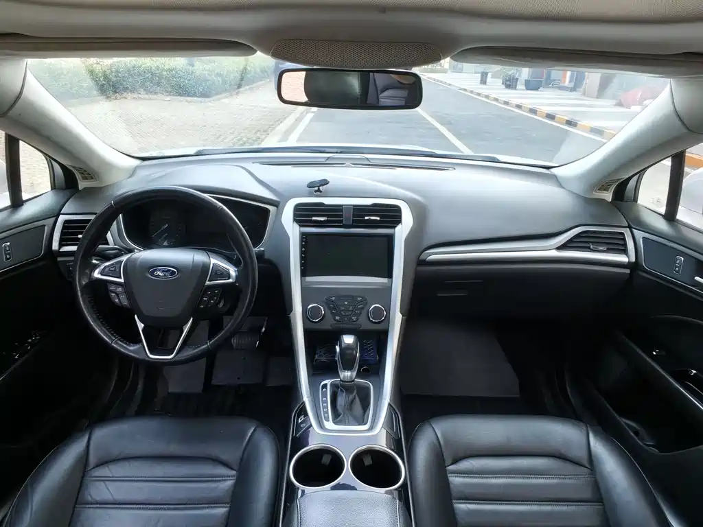 Ford Mondeo 2016 — фото 11
