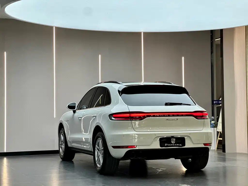 Porsche Macan 2020 — фото 11