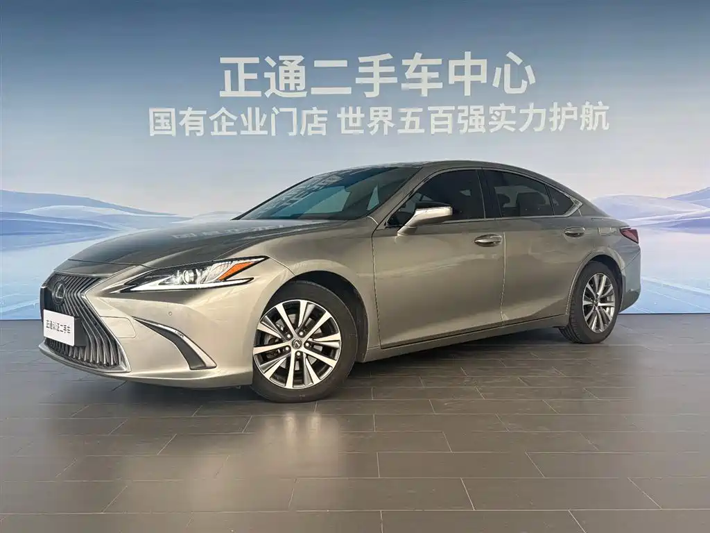 Lexus ES 2021 — фото 1