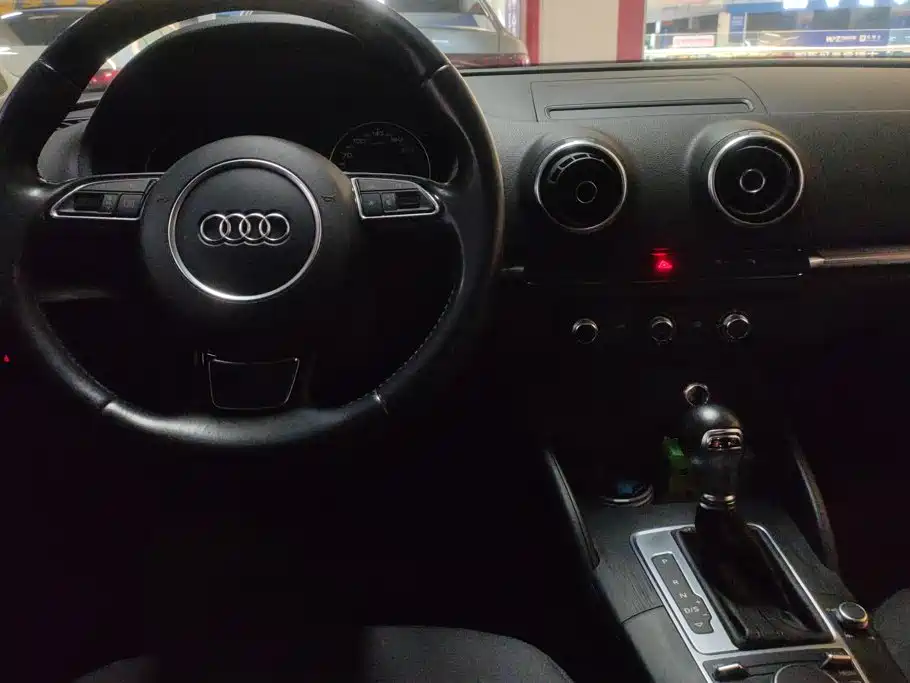 Audi A3 2017 — фото 12