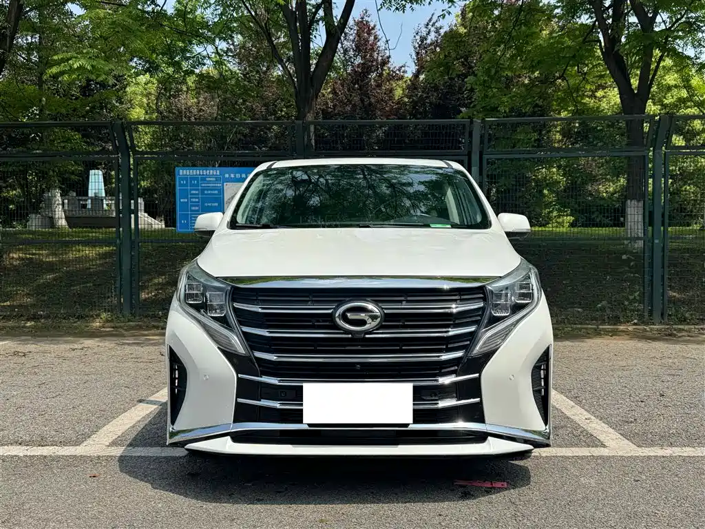 GAC Motor Trumpchi M8 2022 — фото 8
