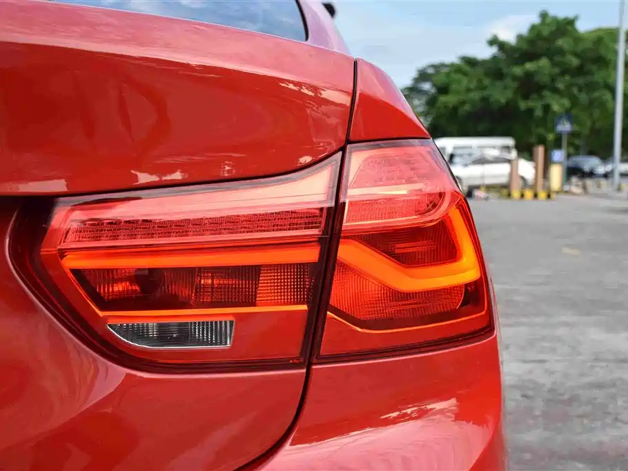 BMW 1 Series 2020 — фото 18