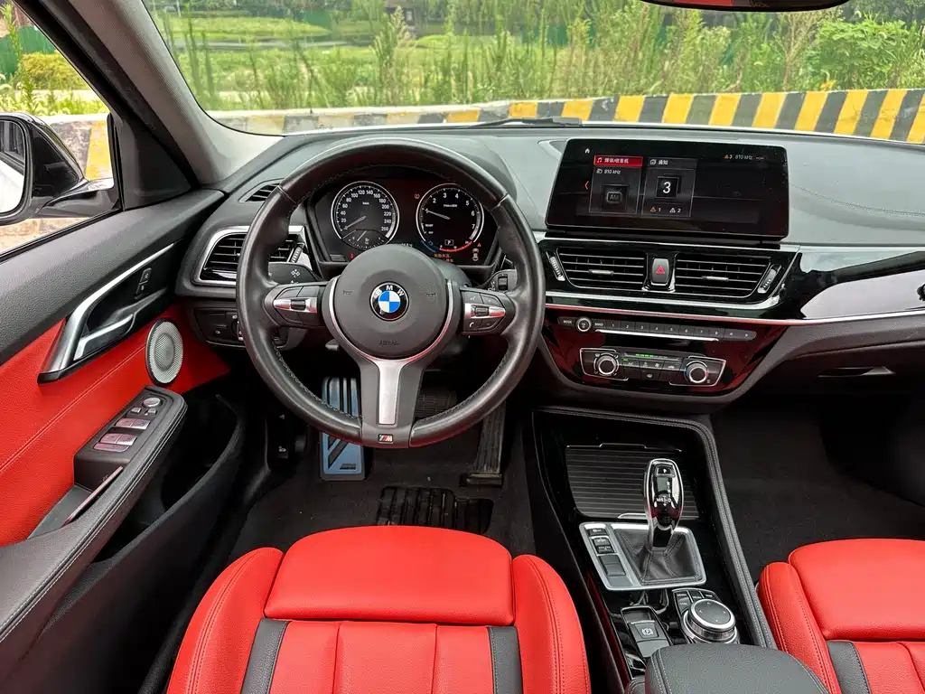 BMW 1 Series 2022 — фото 16