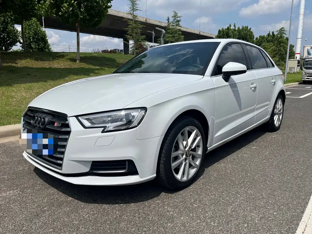 Audi A3 2019 — фото 1