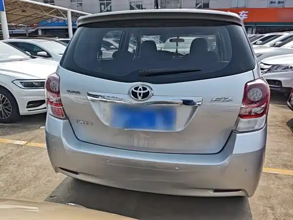 Toyota Yizhi 2015