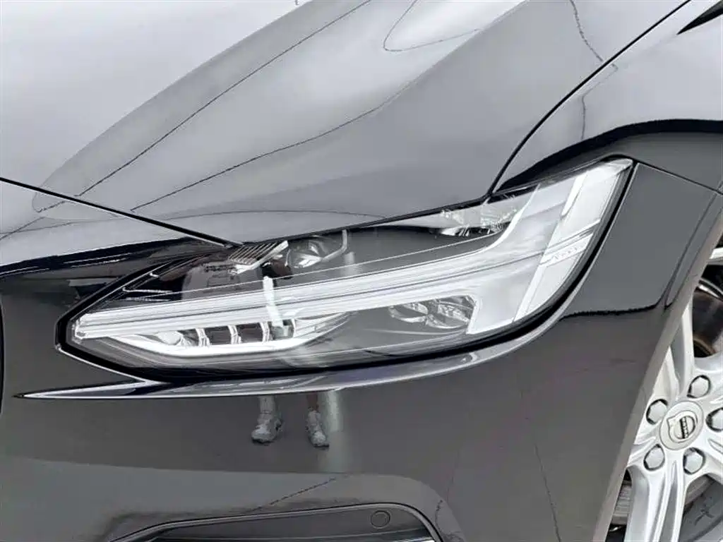 Volvo S90 2019 — фото 15