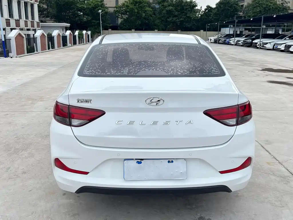 Hyundai Elantra 2019 — фото 4