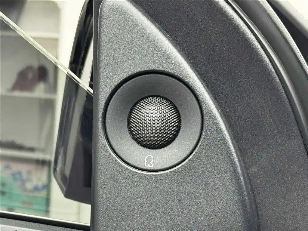 Lincoln Navigator 2022 — фото 17