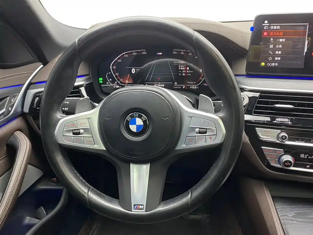 BMW 5 Series 2023 — фото 14