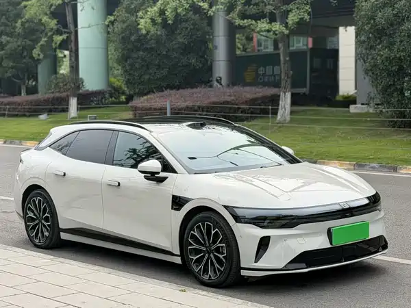 Zeekr 007GT 2025