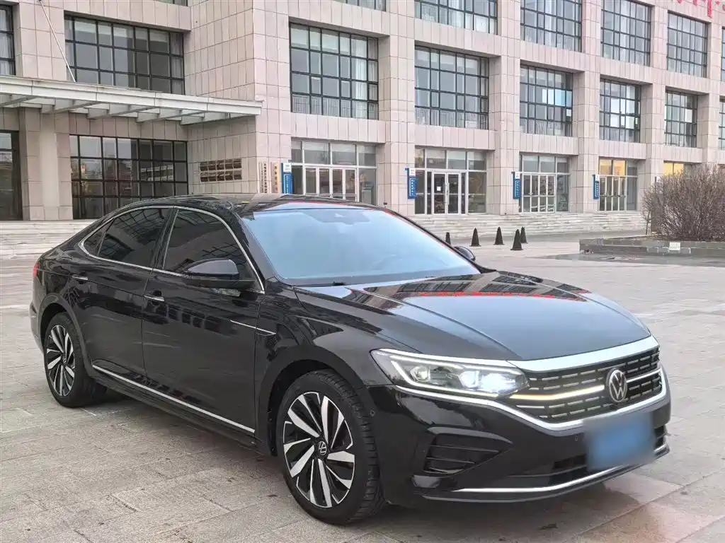 Volkswagen Passat 2023 — фото 4