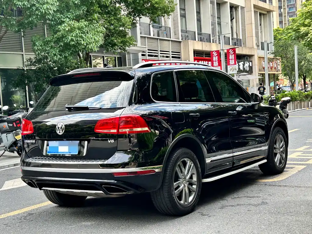 Volkswagen Touareg 2017 — фото 4