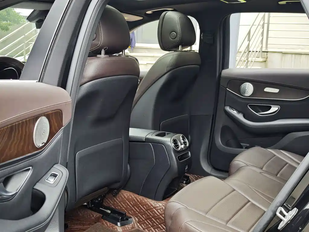 Mercedes-Benz GLC 2020 — фото 15