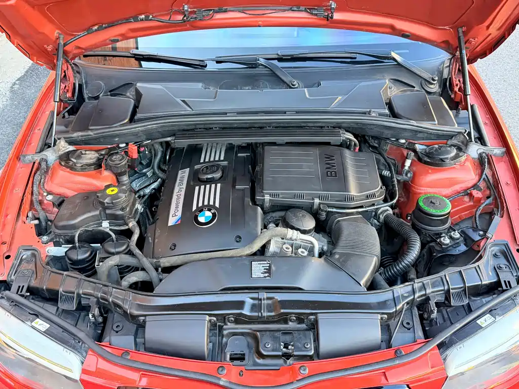 BMW 1 Series M 2012 — фото 13