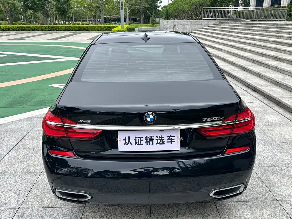 BMW 7 Series 2018 — фото 30