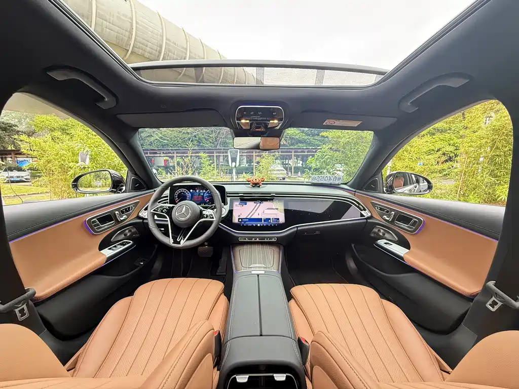 Mercedes-Benz E-Class 2025 — фото 13