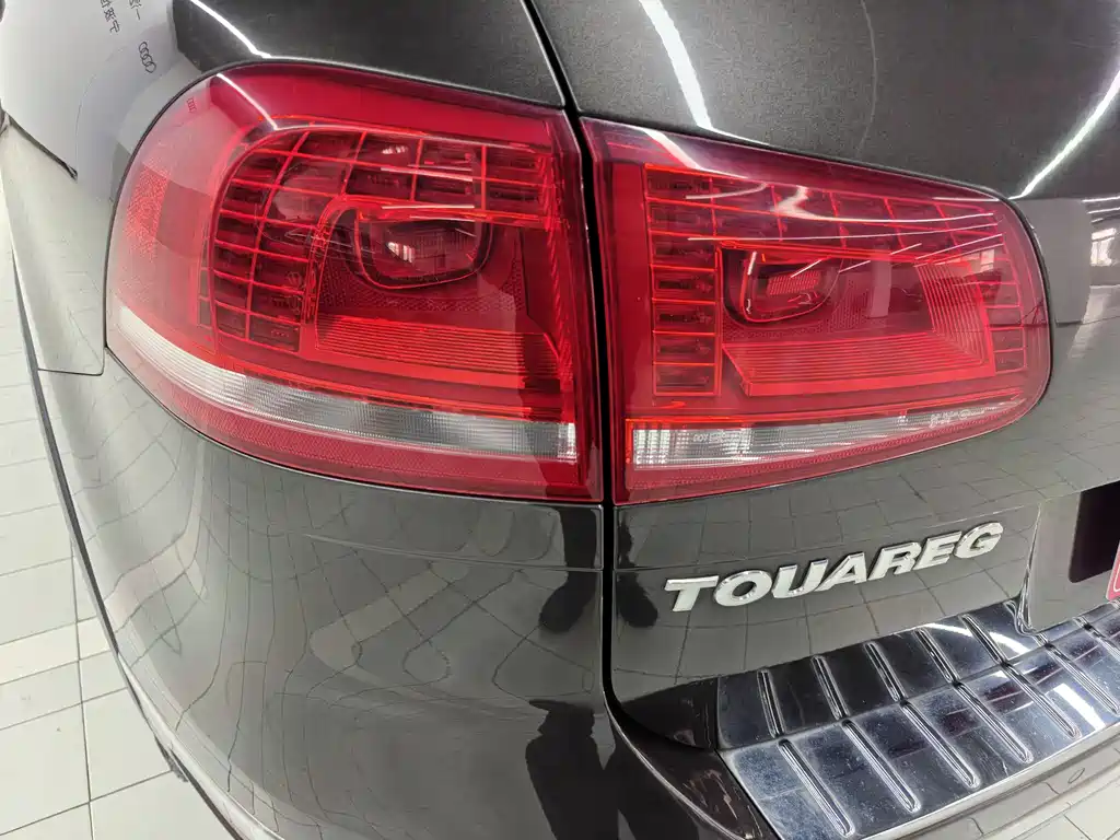 Volkswagen Touareg 2016 — фото 11