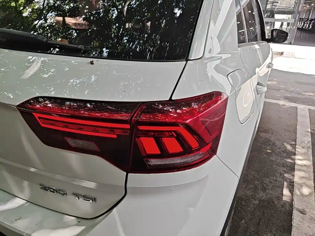 Volkswagen T-Roc 2022 — фото 8