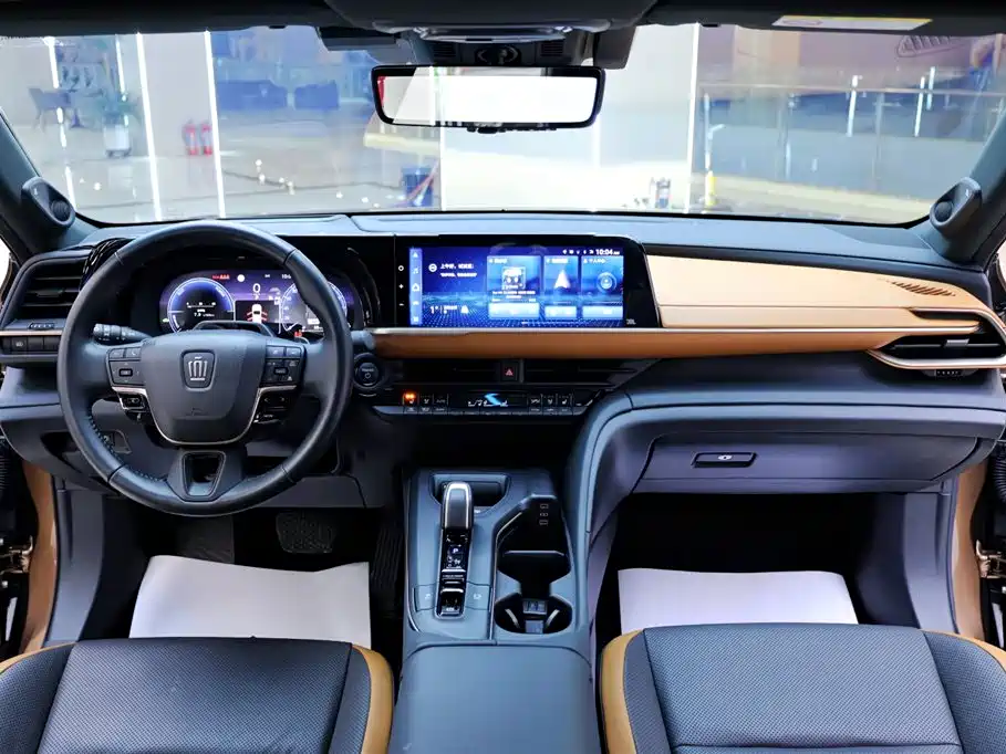 Toyota Crown SportCross 2024 — фото 19