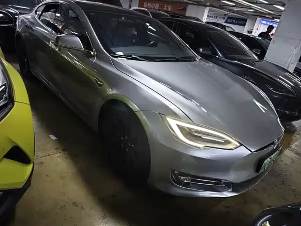 Tesla Model S 2019