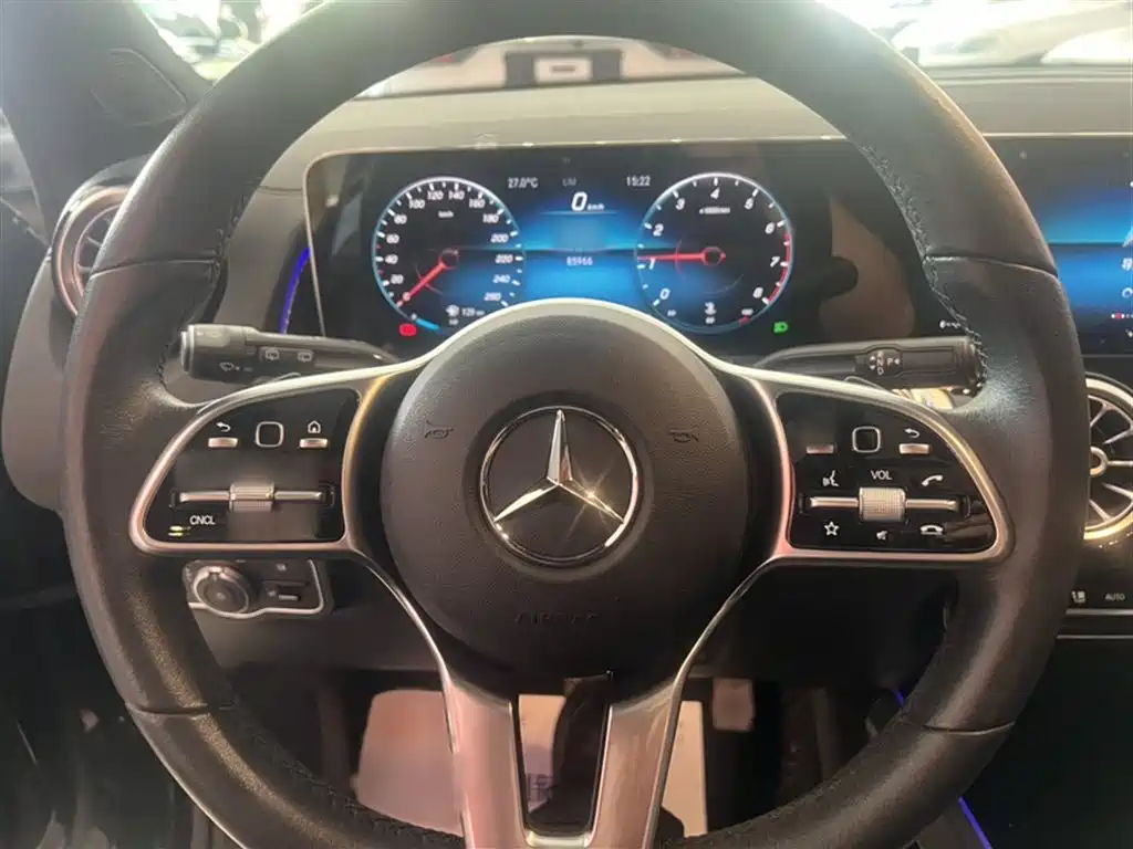 Mercedes-Benz GLB 2020 — фото 10
