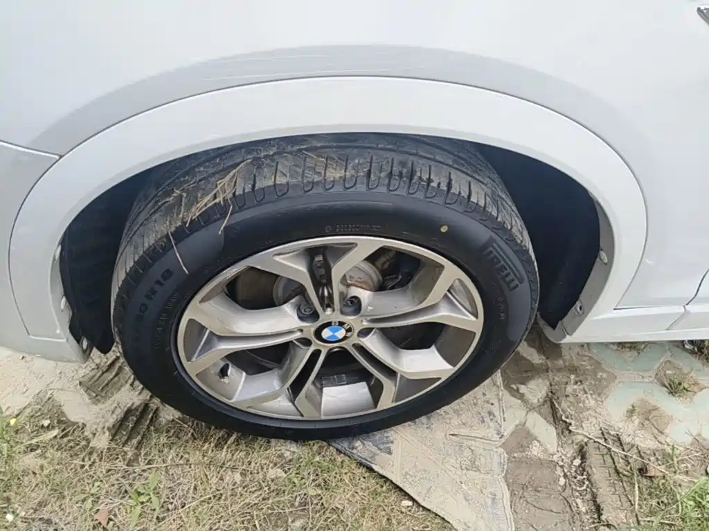 BMW X3 2018 — фото 23