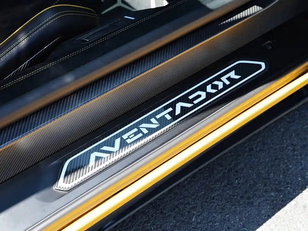 Lamborghini Aventador 2016 — фото 18