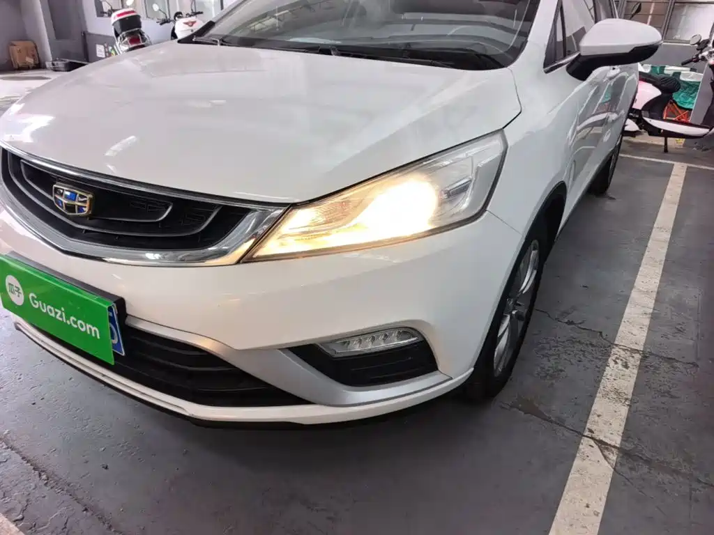 Geely Emgrand GS 2016 — фото 24