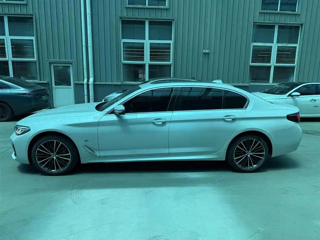 BMW 5 Series 2022