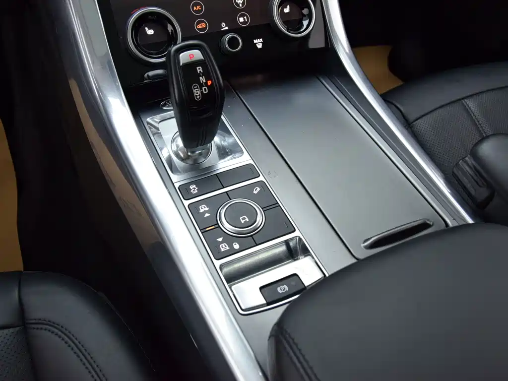 Land Rover Sport 2020 — фото 14