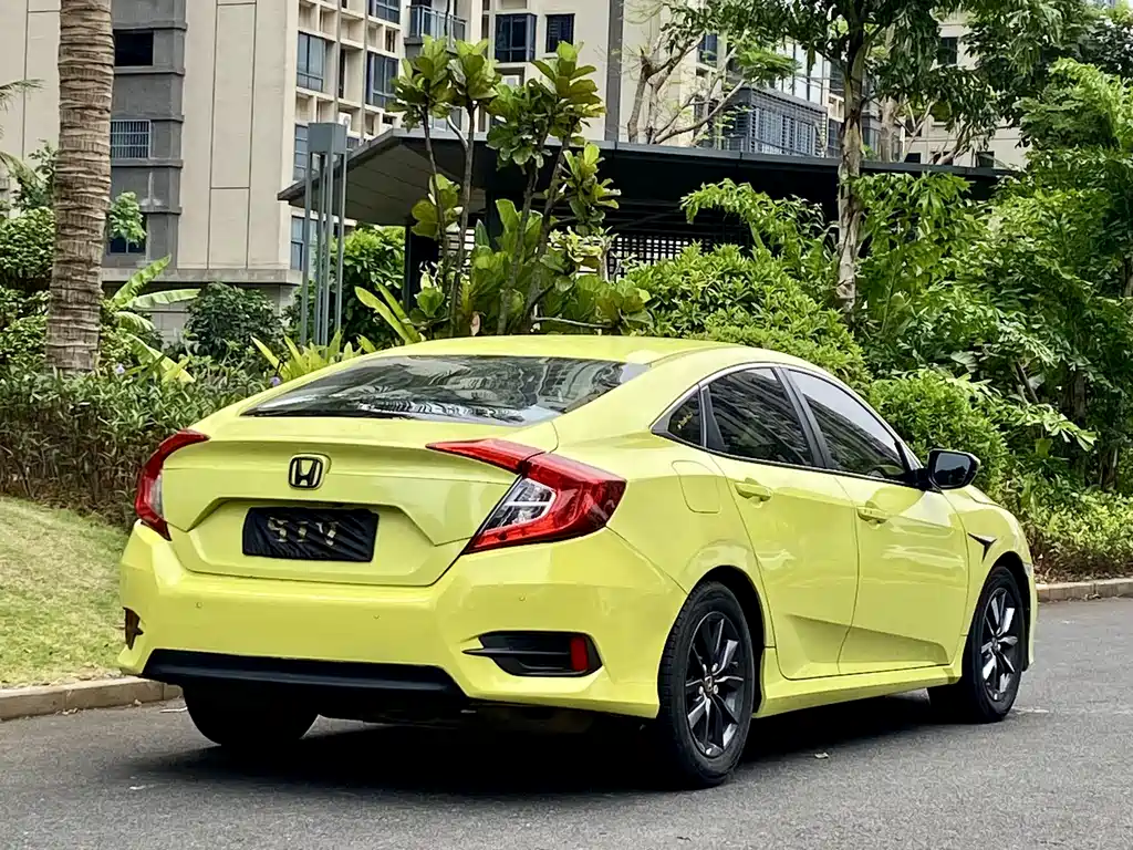 Honda Civic 2020 — фото 9