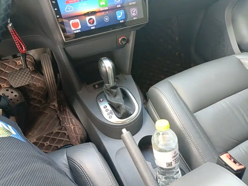 Volkswagen Touran 2015 — фото 14