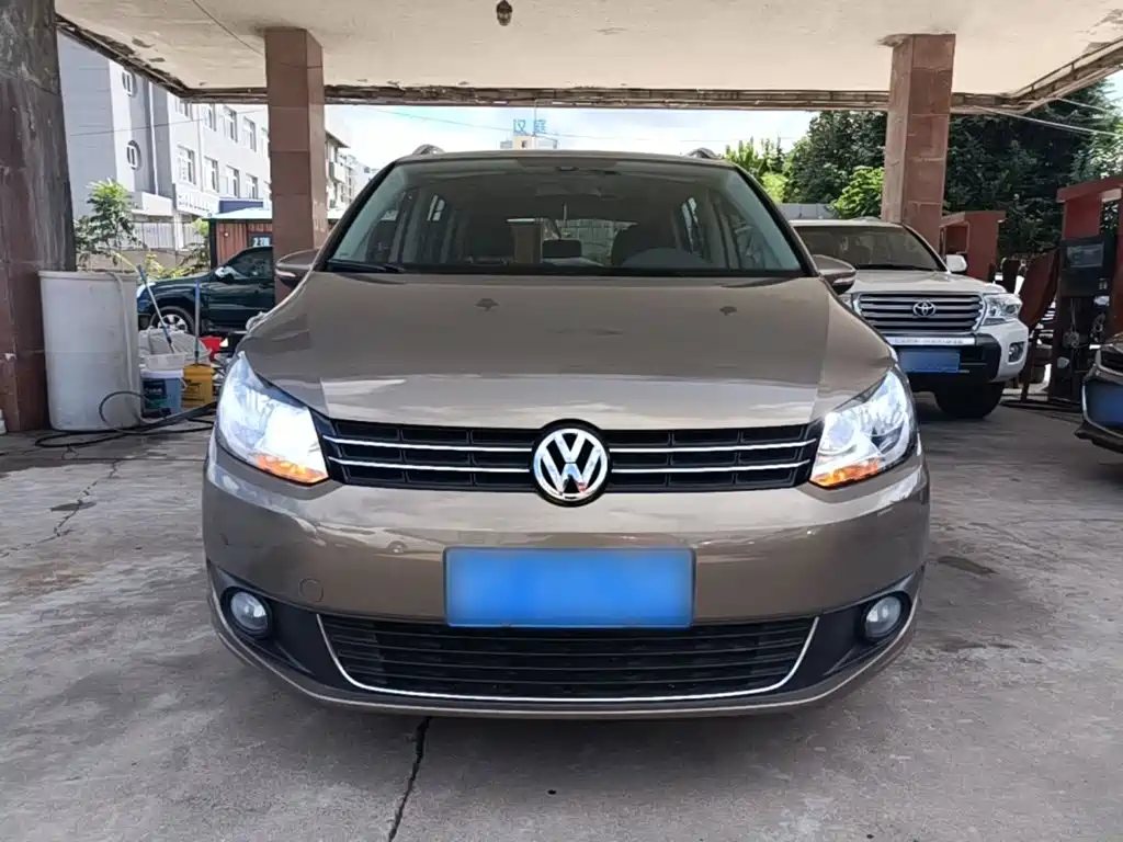 Volkswagen Touran 2015 — фото 3