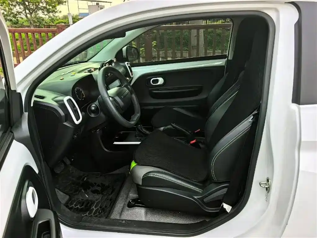 Roewe Clever 2022