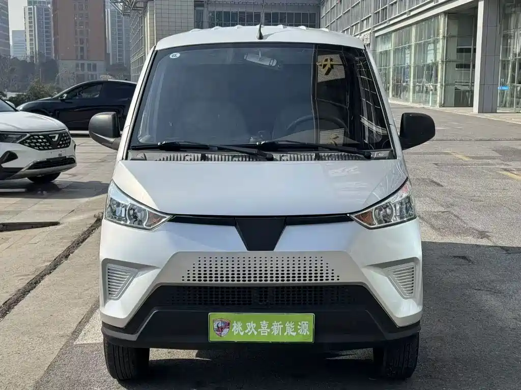 Wuling EV50 2022 — фото 2