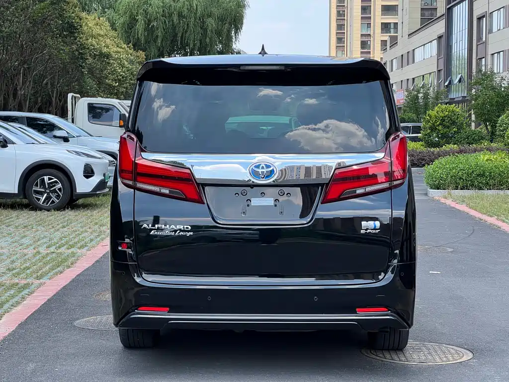 Toyota Alphard 2021 — фото 14