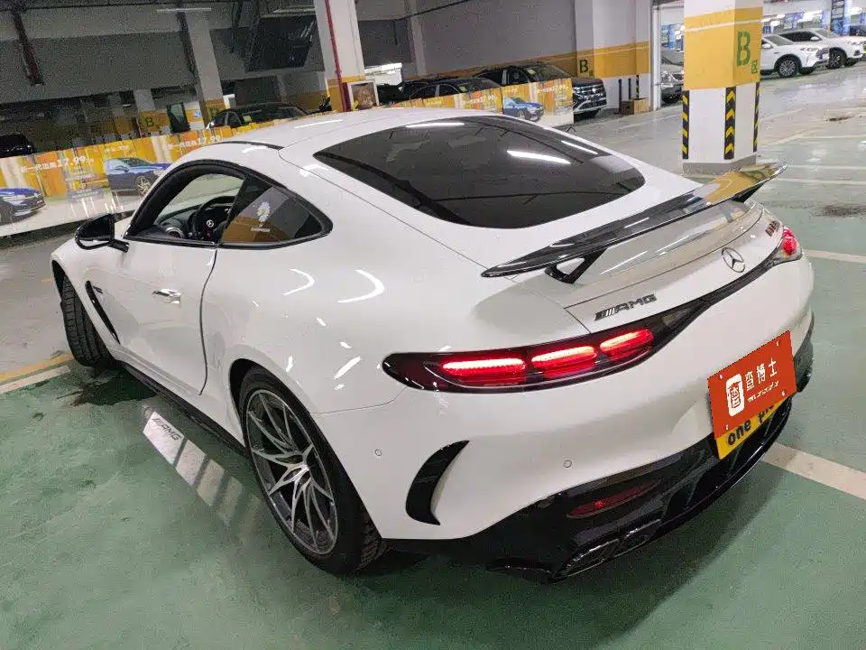 Mercedes-Benz AMG GT 2026 — фото 2