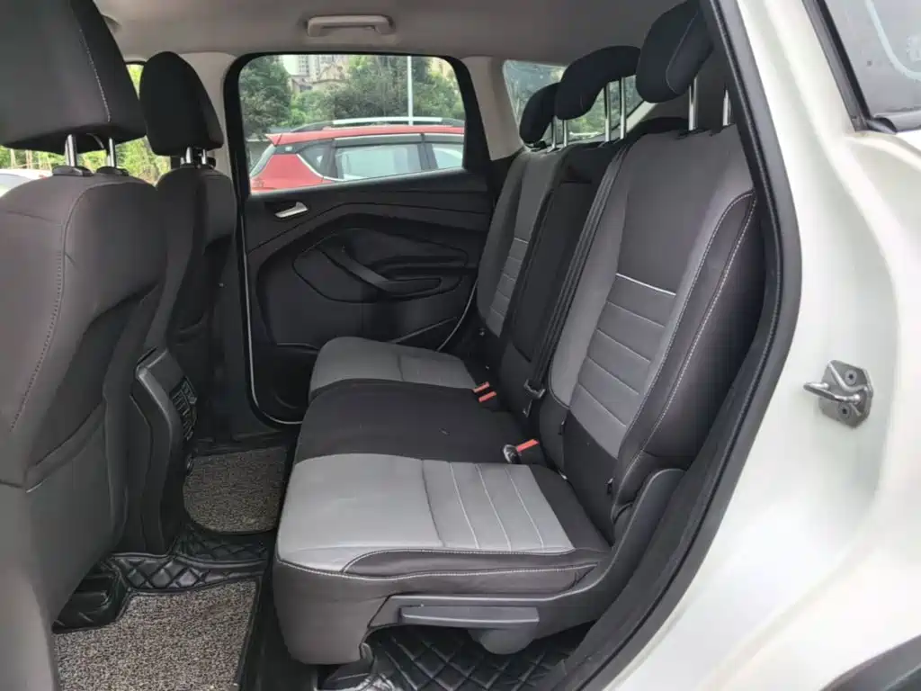 Ford Kuga 2015 — фото 17