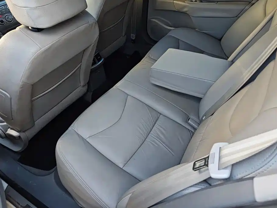 Citroën C4L 2014 — фото 11