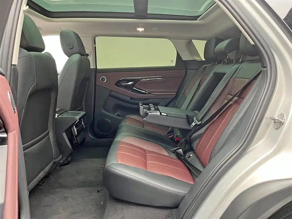 Land Rover Evoque 2022 — фото 15