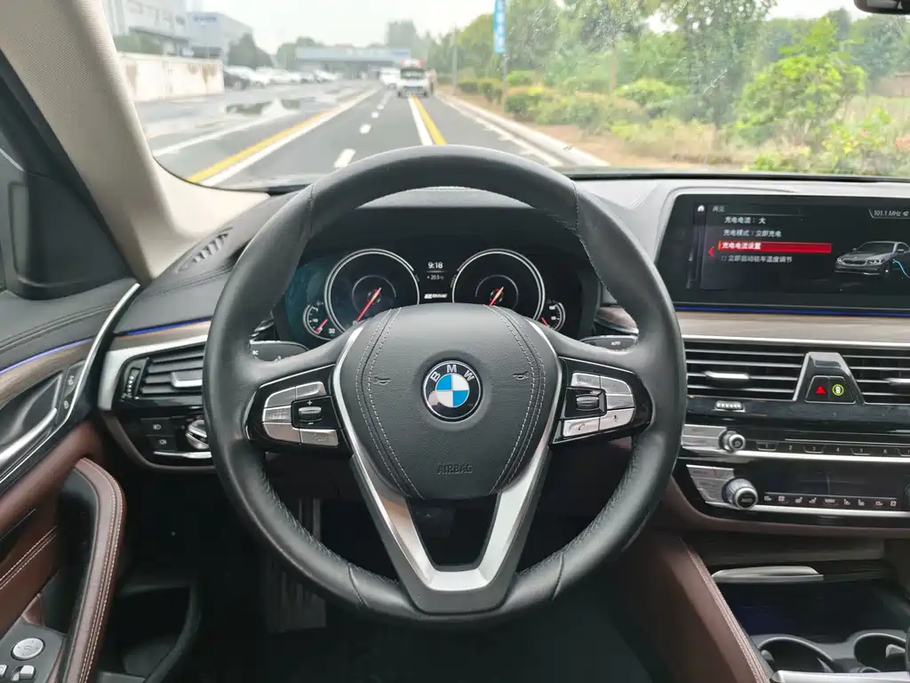 BMW 5 Series New Energy 2018 — фото 7