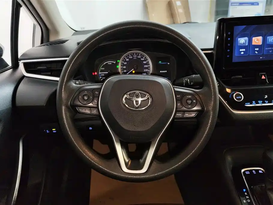 Toyota Corolla 2023 — фото 15