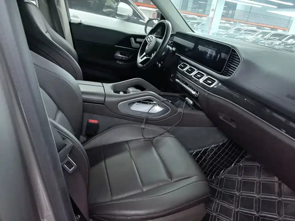 Mercedes-Benz GLE 2019 — фото 12