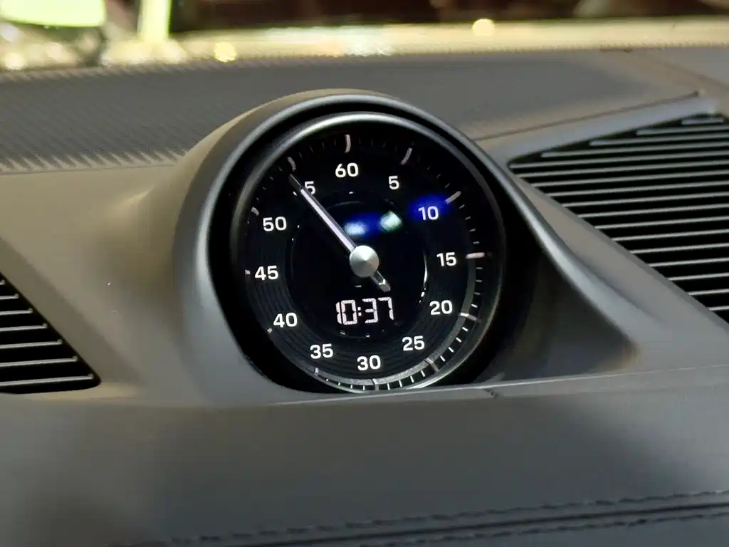 Porsche Cayenne 2024 — фото 10