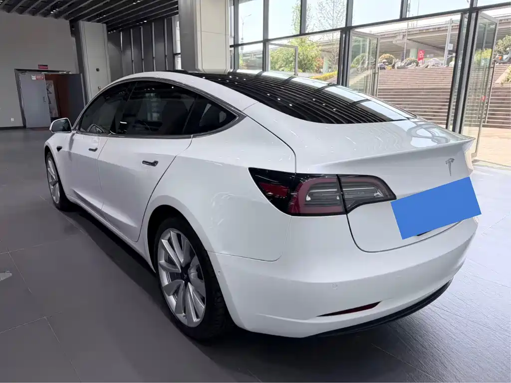 Tesla Model 3 2019 — фото 9